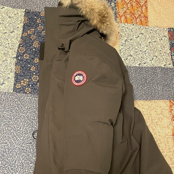 Canada Goose Men's L 2021 Expedition Parka LIKE NEW REAL FUR